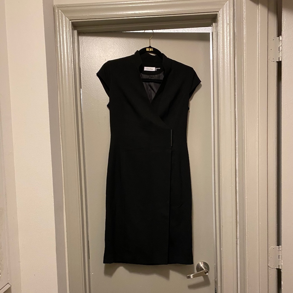 LAST CHANCE NWOT Calvin Klein Wrap Dress
